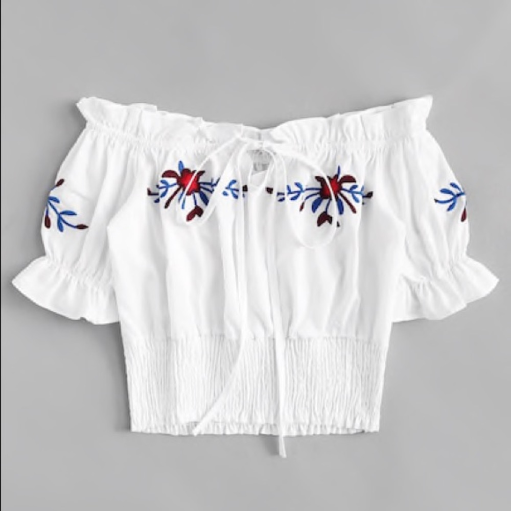 Off-shoulder floral crop top